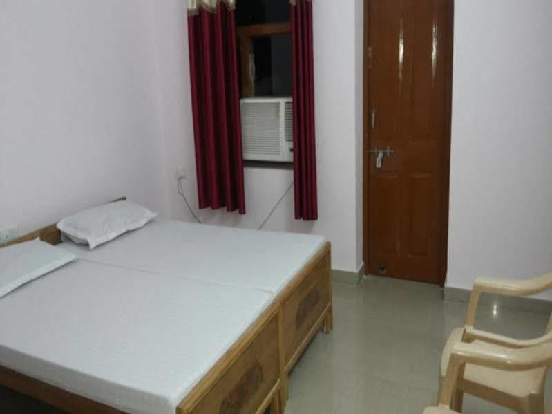 Suma Guest House Bodh Gaya Luaran gambar
